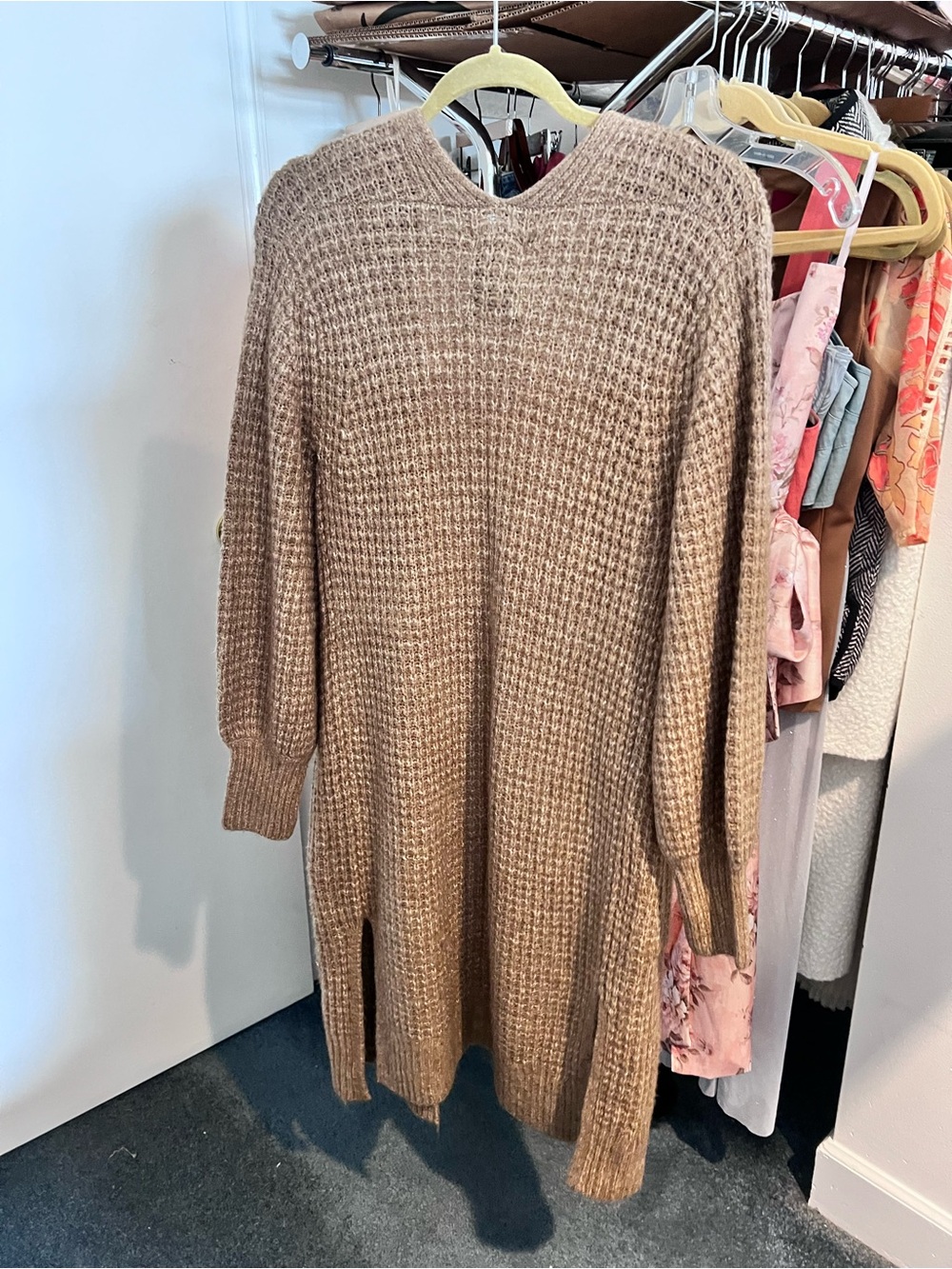 Abercrombie & Fitch Women's Tan Cardigan Sweater - Picture 5 of 6